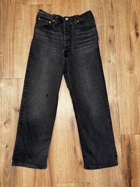 Levi's Women's High Rise Ribcage Straight Ankle Jeans 28